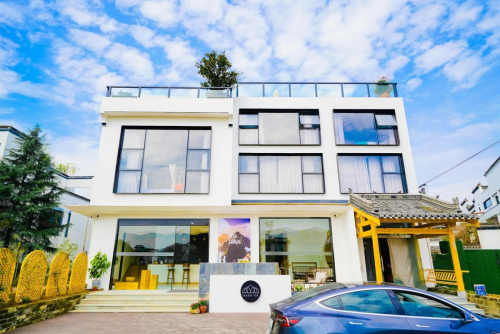 Dari Hotel ke <i>Homestay</i>: Membaca Pergeseran Preferensi Wisatawan saat Lebaran | KF Map – Digital Map for Property and Infrastructure in Indonesia