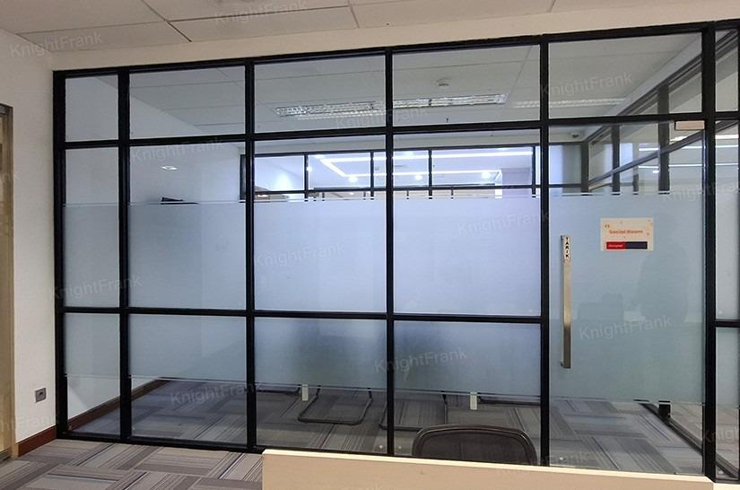 Knight Frank | Furnished Condition Office Space at Satrio Tower | Photo