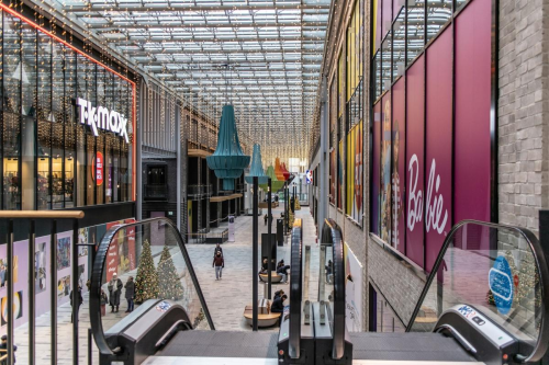 Menjual Pengalaman: Strategi Mall Bertahan di Era <i>E-Commerce</i> | KF Map – Digital Map for Property and Infrastructure in Indonesia