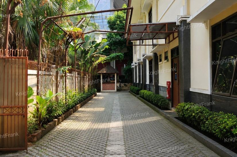 Knight Frank | For Sale Stand Alone Office Building 1,560 sqm in East Jakarta | Kayu Manis
