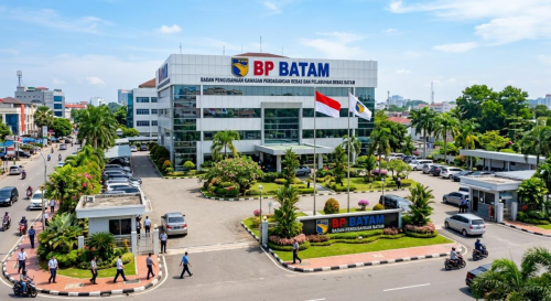Mesin Pertumbuhan & Realisasi Investasi di Batam | KF Map – Digital Map for Property and Infrastructure in Indonesia