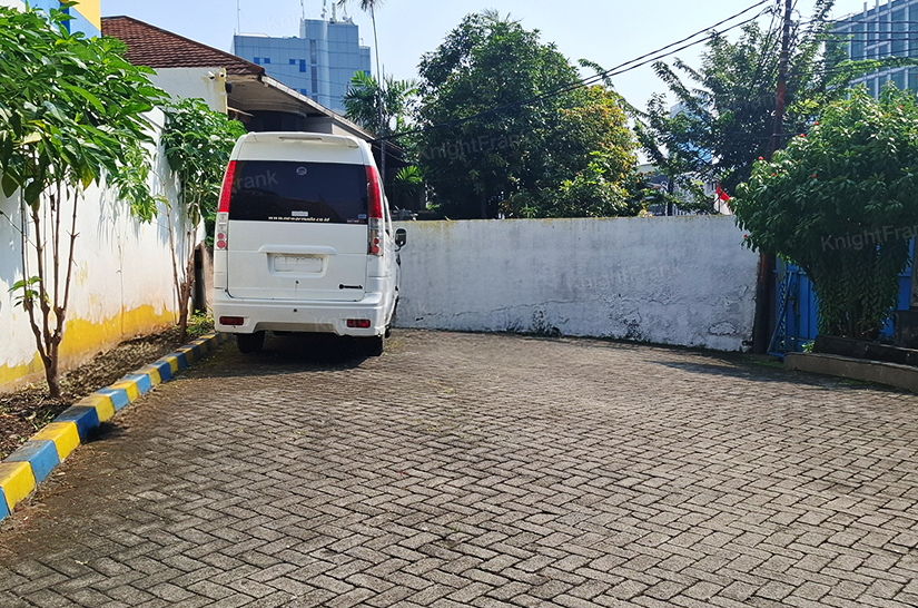 Knight Frank | Commercial Building Suitable for Office, Co-working at Tomang Raya, West Jakarta | Commercial building at Toamng Raya