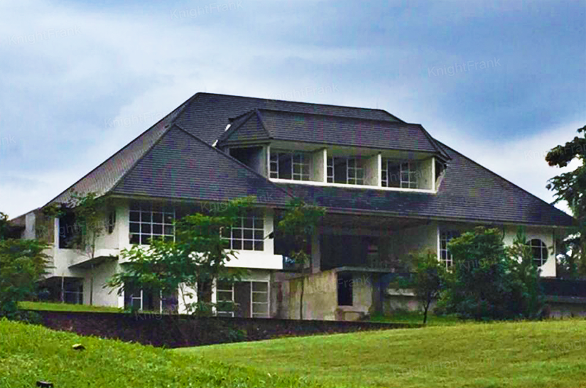 Knight Frank | Parahyangan Golf, Sentul City | For Sale - Villa in Sentul