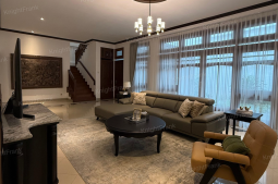 Knight Frank | Freshly Renovated - Move in Ready - Fully Furnished House in Menteng | Photo (thumbnail)