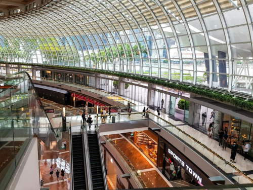 Performa Ritel di Singapore Paruh Kedua Tahun 2025 | KF Map – Digital Map for Property and Infrastructure in Indonesia