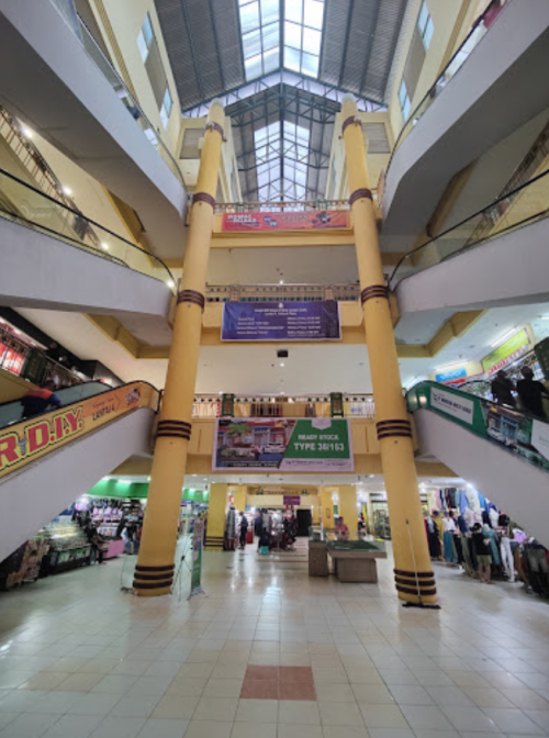 Ambon Plaza, Strata Retail, Modern Multiguna | We provide Indonesia infrastructure map on various property sectors and data. Access property listings, infrastructure developments, news, and valuable transaction data for informed decisions.