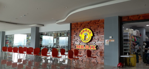 Ambon Manise Square, Strata Retail, Tantui Indah Permai | We provide Indonesia infrastructure map on various property sectors and data. Access property listings, infrastructure developments, news, and valuable transaction data for informed decisions.