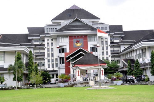 Pattimura University, University | We provide Indonesia infrastructure map on various property sectors and data. Access property listings, infrastructure developments, news, and valuable transaction data for informed decisions.