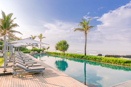 Como Beach Club, Beach Club | We provide Indonesia infrastructure map on various property sectors and data. Access property listings, infrastructure developments, news, and valuable transaction data for informed decisions.