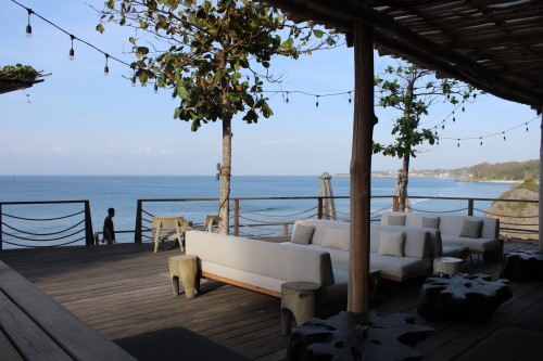 Ulu Cliff House, Beach Club | We provide Indonesia infrastructure map on various property sectors and data. Access property listings, infrastructure developments, news, and valuable transaction data for informed decisions.