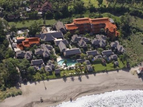 Bale Gede, Leased Villa | We provide Indonesia infrastructure map on various property sectors and data. Access property listings, infrastructure developments, news, and valuable transaction data for informed decisions.