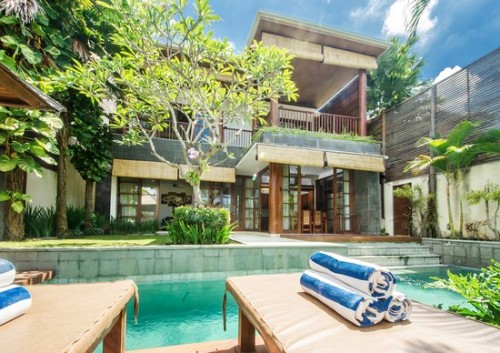 Bale Gede, Leased Villa | We provide Indonesia infrastructure map on various property sectors and data. Access property listings, infrastructure developments, news, and valuable transaction data for informed decisions.