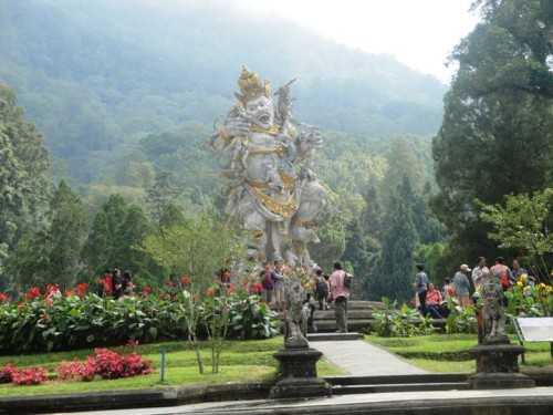 Bali Botanic Garden, Entertainment | We provide Indonesia infrastructure map on various property sectors and data. Access property listings, infrastructure developments, news, and valuable transaction data for informed decisions.