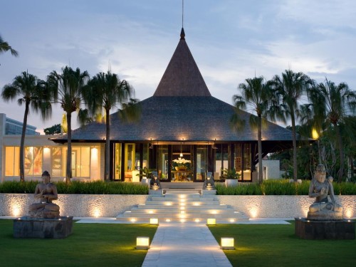 Royal Santrian Luxury Beach Villas, Leased Villa, The Royal Santrian | We provide Indonesia infrastructure map on various property sectors and data. Access property listings, infrastructure developments, news, and valuable transaction data for informed decisions.