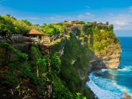 Uluwatu Temple, Landmark | We provide Indonesia infrastructure map on various property sectors and data. Access property listings, infrastructure developments, news, and valuable transaction data for informed decisions.