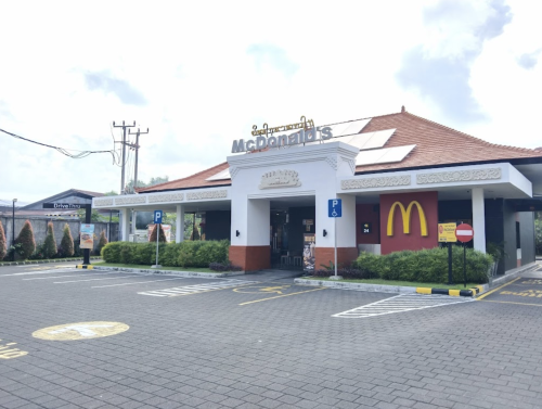 McDonald's Hos Cokroaminoto, Stand Alone Retail | We provide Indonesia infrastructure map on various property sectors and data. Access property listings, infrastructure developments, news, and valuable transaction data for informed decisions.