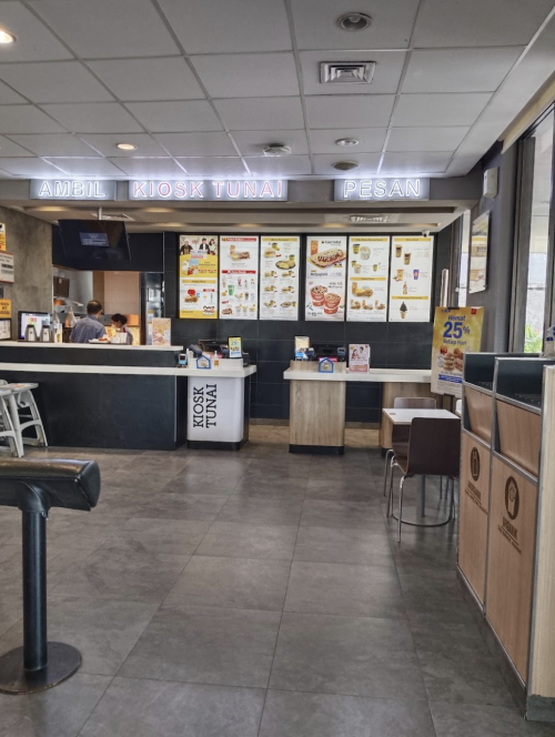 McDonald's Hos Cokroaminoto, Stand Alone Retail | We provide Indonesia infrastructure map on various property sectors and data. Access property listings, infrastructure developments, news, and valuable transaction data for informed decisions.