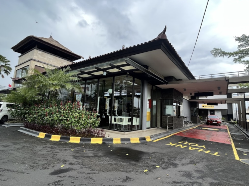 McDonald's Kebo Iwa, Stand Alone Retail | We provide Indonesia infrastructure map on various property sectors and data. Access property listings, infrastructure developments, news, and valuable transaction data for informed decisions.