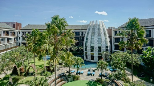 Jineng Tamansari Apartment (Golden Tulip Jineng), Service Rental Apartment, PT Wika Realty | We provide Indonesia infrastructure map on various property sectors and data. Access property listings, infrastructure developments, news, and valuable transaction data for informed decisions.