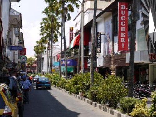 Kuta square Mall, Leased Retail | We provide Indonesia infrastructure map on various property sectors and data. Access property listings, infrastructure developments, news, and valuable transaction data for informed decisions.