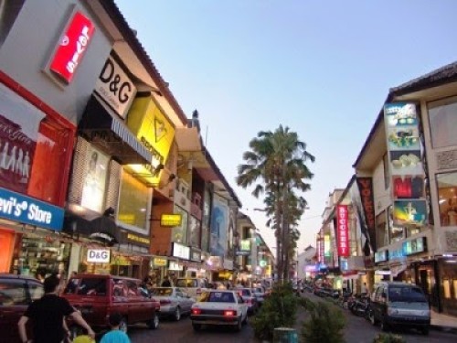 Kuta square Mall, Leased Retail | We provide Indonesia infrastructure map on various property sectors and data. Access property listings, infrastructure developments, news, and valuable transaction data for informed decisions.