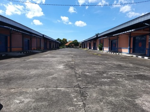 Jimbaran Warehouse berlokasi di Jl. Uluwatu II, Kecamatan Kuta Selatan, Kabupaten Badung, Provinsi Bali. Warehouse ini dikembangkan oleh Perusahaan Umum Bulog,...