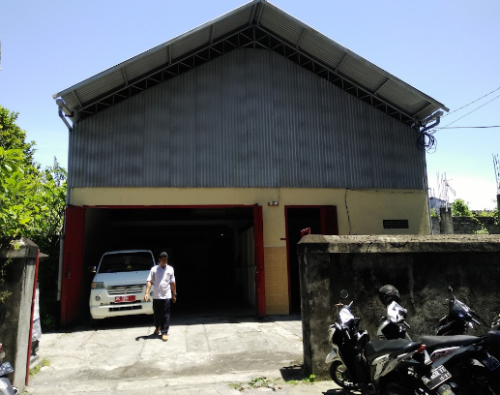 Gudang Logistik UTD PMI Provinsi Bali di Jl. Pulau Riau, Kecamatan Denpasar Barat, Kota Denpasar, Provinsi Bali. Warehouse ini dikembangkan oleh Palang Merah In...