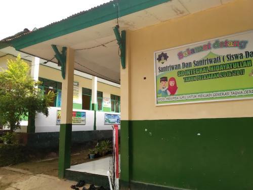 Integrated Hidayatullah Baubau Elementary School, Private School | We provide Indonesia infrastructure map on various property sectors and data. Access property listings, infrastructure developments, news, and valuable transaction data for informed decisions.