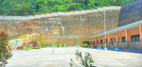 Regina Pacis Elementary School, Private School | We provide Indonesia infrastructure map on various property sectors and data. Access property listings, infrastructure developments, news, and valuable transaction data for informed decisions.