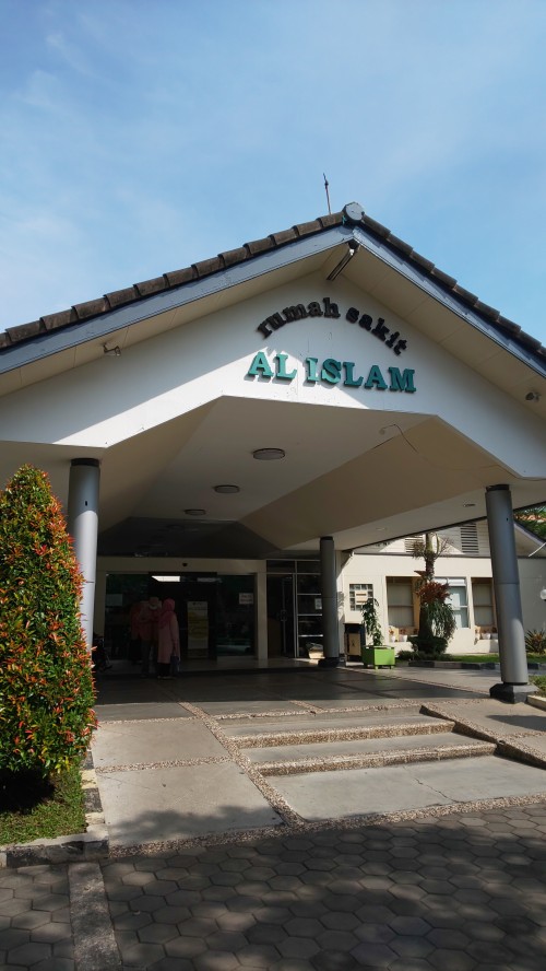 Al Islam Hospital, Hospital | We provide Indonesia infrastructure map on various property sectors and data. Access property listings, infrastructure developments, news, and valuable transaction data for informed decisions.
