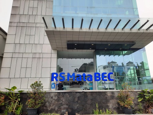 Bandung Eye Center, Hospital | We provide Indonesia infrastructure map on various property sectors and data. Access property listings, infrastructure developments, news, and valuable transaction data for informed decisions.