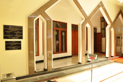 Muhammadiyah Bandung Hospital, Hospital | We provide Indonesia infrastructure map on various property sectors and data. Access property listings, infrastructure developments, news, and valuable transaction data for informed decisions.