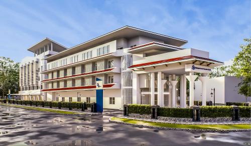 Melinda Cardio Vasculair Center Hospital, Hospital | We provide Indonesia infrastructure map on various property sectors and data. Access property listings, infrastructure developments, news, and valuable transaction data for informed decisions.