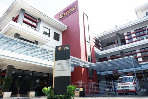 Teeth and Mouth Dentistry Hospital Padjadjaran University, Hospital | We provide Indonesia infrastructure map on various property sectors and data. Access property listings, infrastructure developments, news, and valuable transaction data for informed decisions.