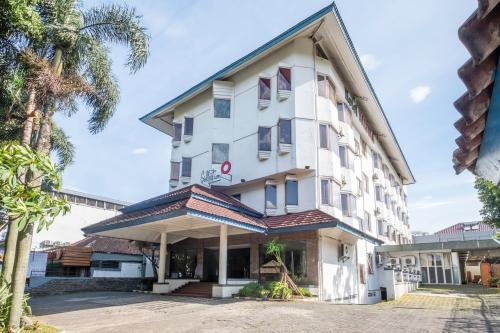 Completed hotel | We provide Indonesia infrastructure map on various property sectors and data. Access property listings, infrastructure developments, news, and valuable transaction data for informed decisions.
