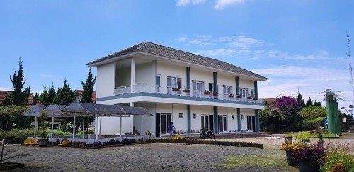 Completed hotel | We provide Indonesia infrastructure map on various property sectors and data. Access property listings, infrastructure developments, news, and valuable transaction data for informed decisions.