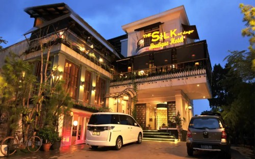 Completed hotel | We provide Indonesia infrastructure map on various property sectors and data. Access property listings, infrastructure developments, news, and valuable transaction data for informed decisions.