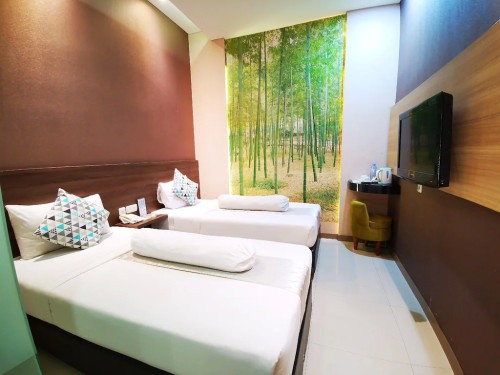 Completed hotel, Dafam Hotels | We provide Indonesia infrastructure map on various property sectors and data. Access property listings, infrastructure developments, news, and valuable transaction data for informed decisions.
