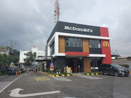 McDonald's Cibiru Bandung, Stand Alone Retail | We provide Indonesia infrastructure map on various property sectors and data. Access property listings, infrastructure developments, news, and valuable transaction data for informed decisions.
