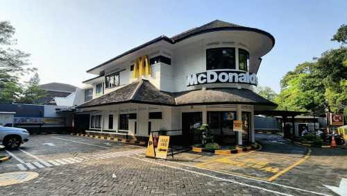 McDonald's Telkom Diponegoro Bandung, Stand Alone Retail | We provide Indonesia infrastructure map on various property sectors and data. Access property listings, infrastructure developments, news, and valuable transaction data for informed decisions.
