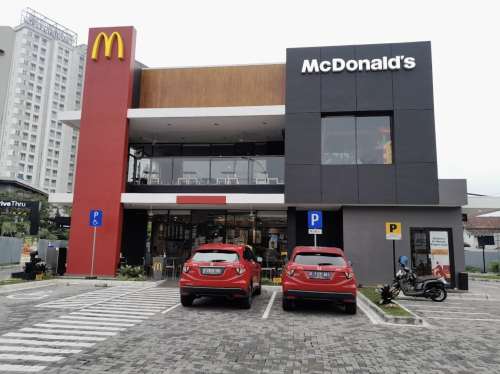 McDonald's Jatinangor, Stand Alone Retail | We provide Indonesia infrastructure map on various property sectors and data. Access property listings, infrastructure developments, news, and valuable transaction data for informed decisions.
