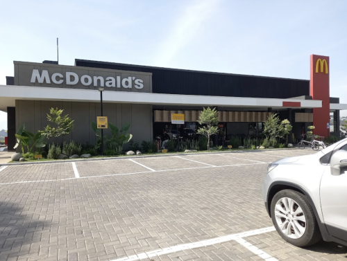 McDonald's Kota Baru Parahyangan, Stand Alone Retail | We provide Indonesia infrastructure map on various property sectors and data. Access property listings, infrastructure developments, news, and valuable transaction data for informed decisions.