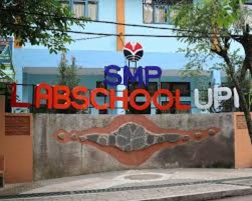 Laboratorium - Percontohan UPI Junior High School, Private School | We provide Indonesia infrastructure map on various property sectors and data. Access property listings, infrastructure developments, news, and valuable transaction data for informed decisions.