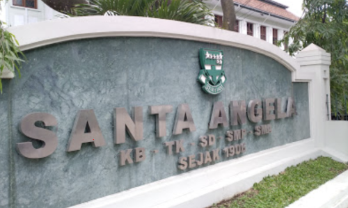 Santa Angela Junior High School, Private School | We provide Indonesia infrastructure map on various property sectors and data. Access property listings, infrastructure developments, news, and valuable transaction data for informed decisions.