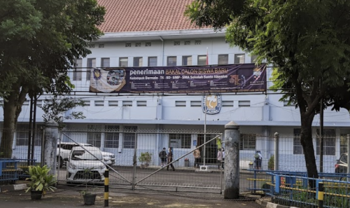 Santo Alloysius 1 Junior High School, Private School | We provide Indonesia infrastructure map on various property sectors and data. Access property listings, infrastructure developments, news, and valuable transaction data for informed decisions.
