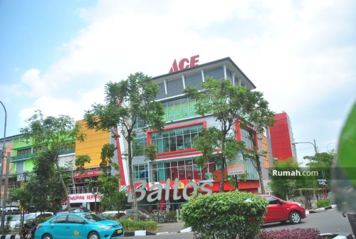 Balubur Town Square, Strata Retail, Istana Group | We provide Indonesia infrastructure map on various property sectors and data. Access property listings, infrastructure developments, news, and valuable transaction data for informed decisions.