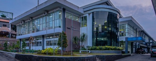 Bandung Manufacturing Polytechnic, University | We provide Indonesia infrastructure map on various property sectors and data. Access property listings, infrastructure developments, news, and valuable transaction data for informed decisions.