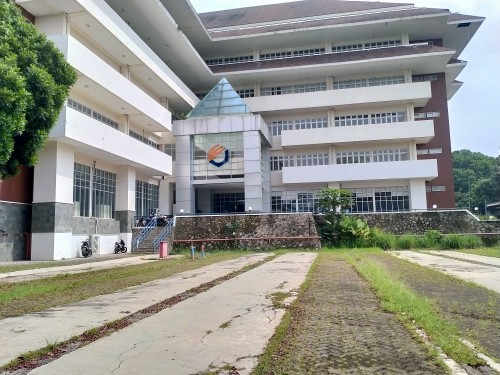 Bandung State of Polytechnic, University | We provide Indonesia infrastructure map on various property sectors and data. Access property listings, infrastructure developments, news, and valuable transaction data for informed decisions.