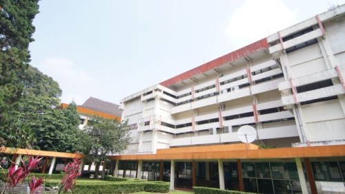 Pos Indonesia Polytechnic, University | We provide Indonesia infrastructure map on various property sectors and data. Access property listings, infrastructure developments, news, and valuable transaction data for informed decisions.