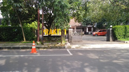 Praktisi Polytechnic Bandung, University | We provide Indonesia infrastructure map on various property sectors and data. Access property listings, infrastructure developments, news, and valuable transaction data for informed decisions.